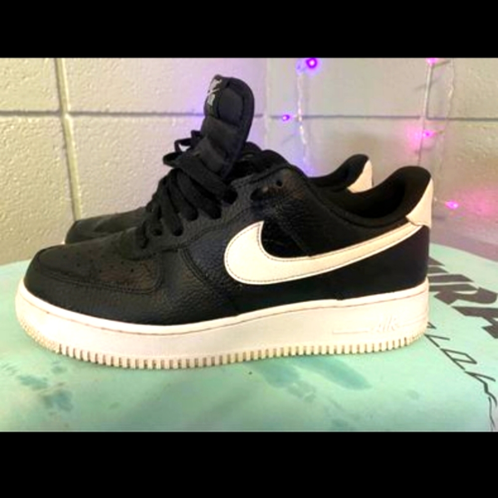 Men's Black Nike Air Force 1s